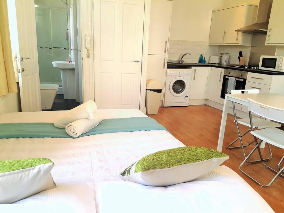 Excellent Studio Flat In Лондон Екстер'єр фото