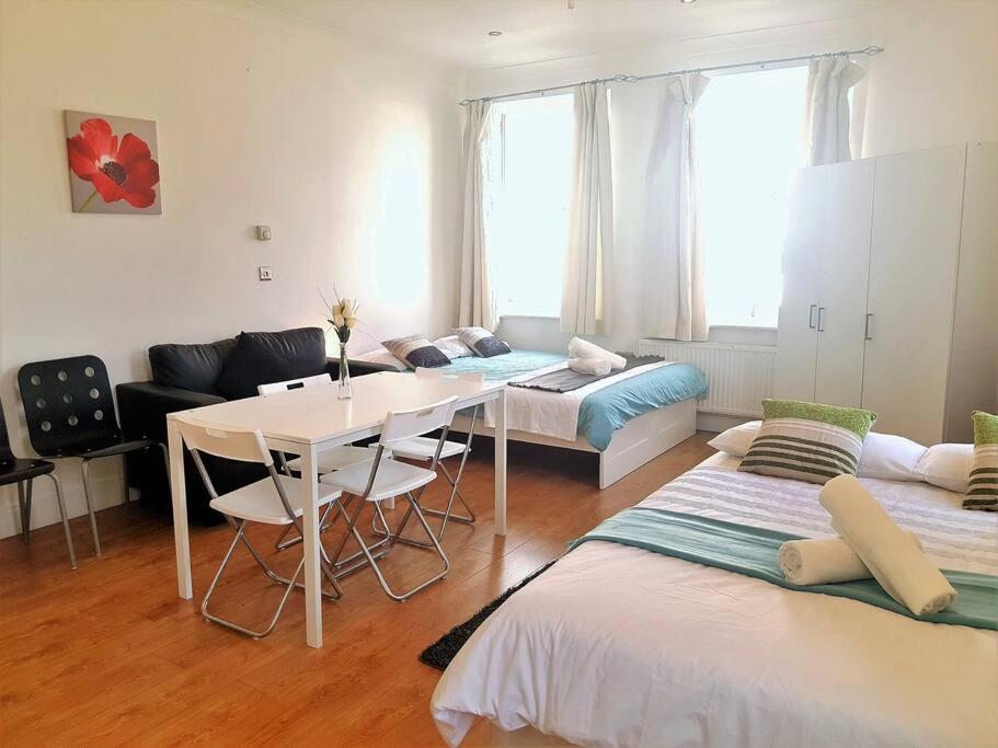 Excellent Studio Flat In Лондон Екстер'єр фото