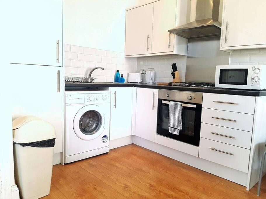 Excellent Studio Flat In Лондон Екстер'єр фото